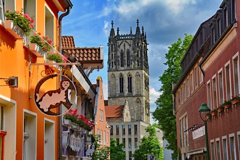 Kreuzstraße mit Überwasserkirche – Münster-Motiv von Birgit Leimann