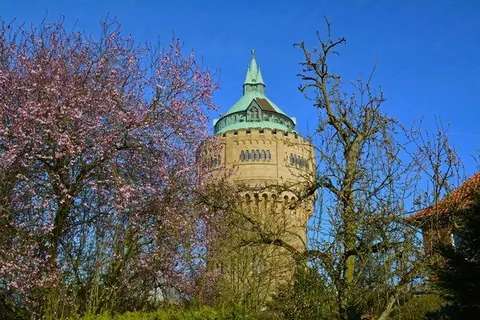 Wasserturm im Frühling – Münster-Motiv von Birgit Leimann