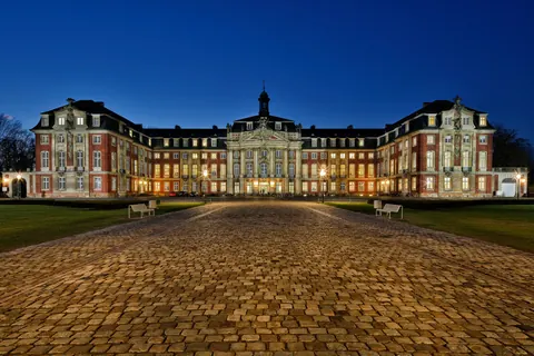 Schloss bei Nacht – Münster-Motiv von Michael Dedeke