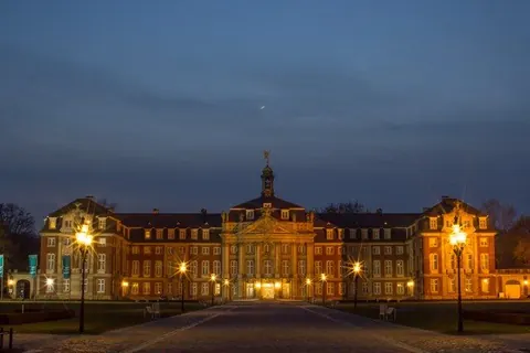 Schloss in Sepia – Münster-Motiv von Markus Rübesam