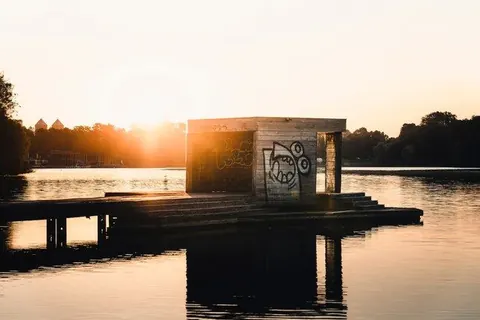 Jorge-Pardo-Pier im Abendlicht – Münster-Motiv von Sascha Talke