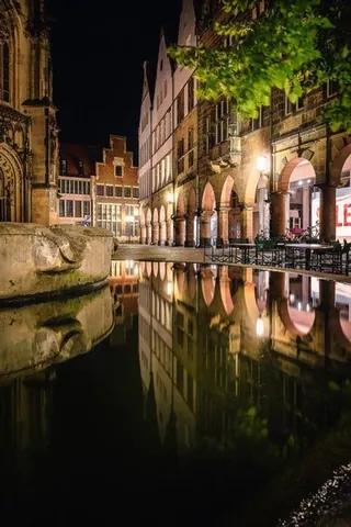 Lambertibrunnen bei Nacht – Münster-Motiv von Sascha Talke