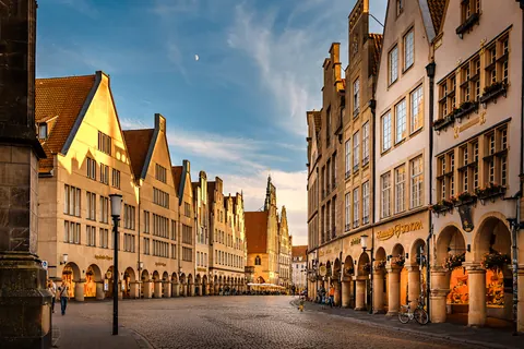 Giebelreihe am Prinzipalmarkt – Münster-Motiv von Sascha Talke