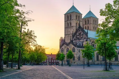 Domplatz im Frühling – Münster-Motiv von Sascha Talke