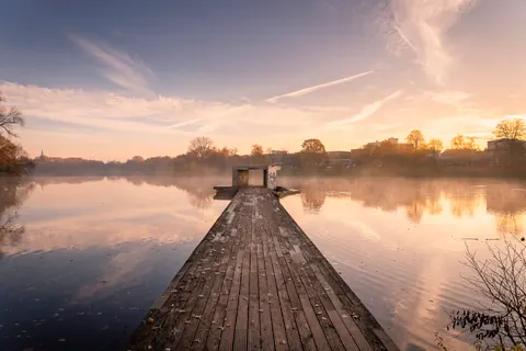 Weiter Blick vom Aasee-Pier – Münster-Motiv von Sascha Talke