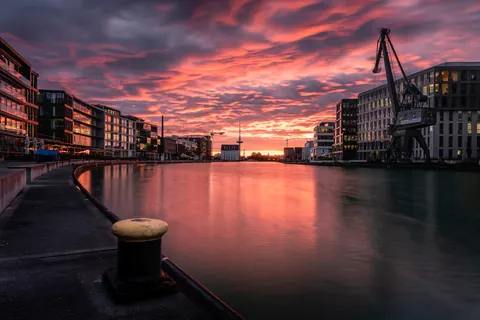 Dramatischer Abend am Hafen – Münster-Motiv von Sascha Talke
