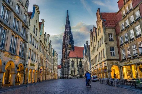 Prinzipalmarkt mit Radfahrer – Münster-Motiv von Thomas Branse