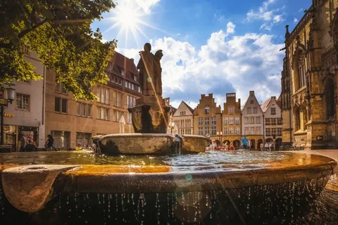 Lambertikirchplatz mit Brunnen – Münster-Motiv von Thomas Branse