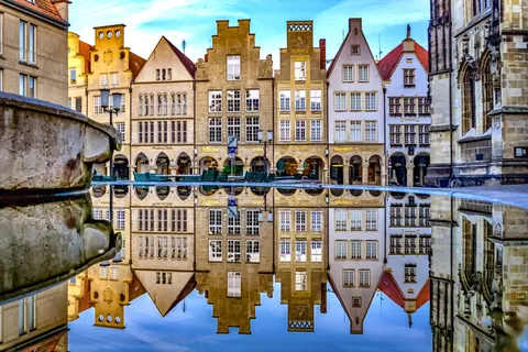 Lambertibrunnen mit Spiegelung – Münster-Motiv von Thomas Branse