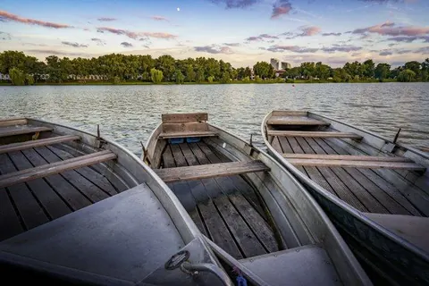 Ruderboote am Aasee – Münster-Motiv von Thomas Branse