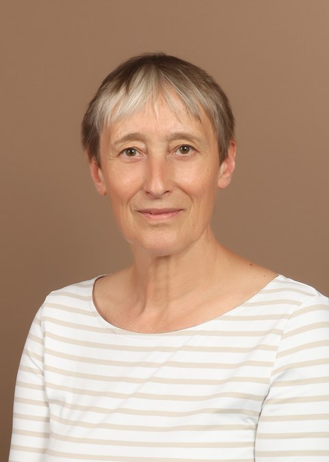 Porträt der Künstlerin Noret_Fé